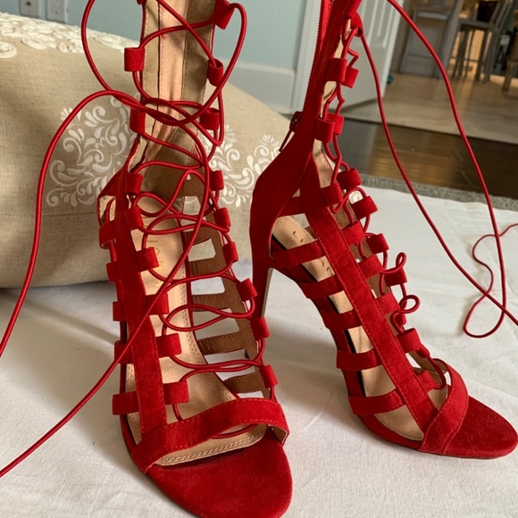 Red High Heels - Picture 4 of 4